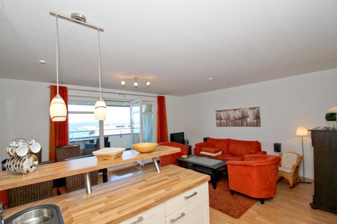 Hafennahe Ferienwohnung Mit Balkon Und Meerblick - Hafenhaeuser Wiek Wohnung 14 Wiek auf Rügen Exteriör bild