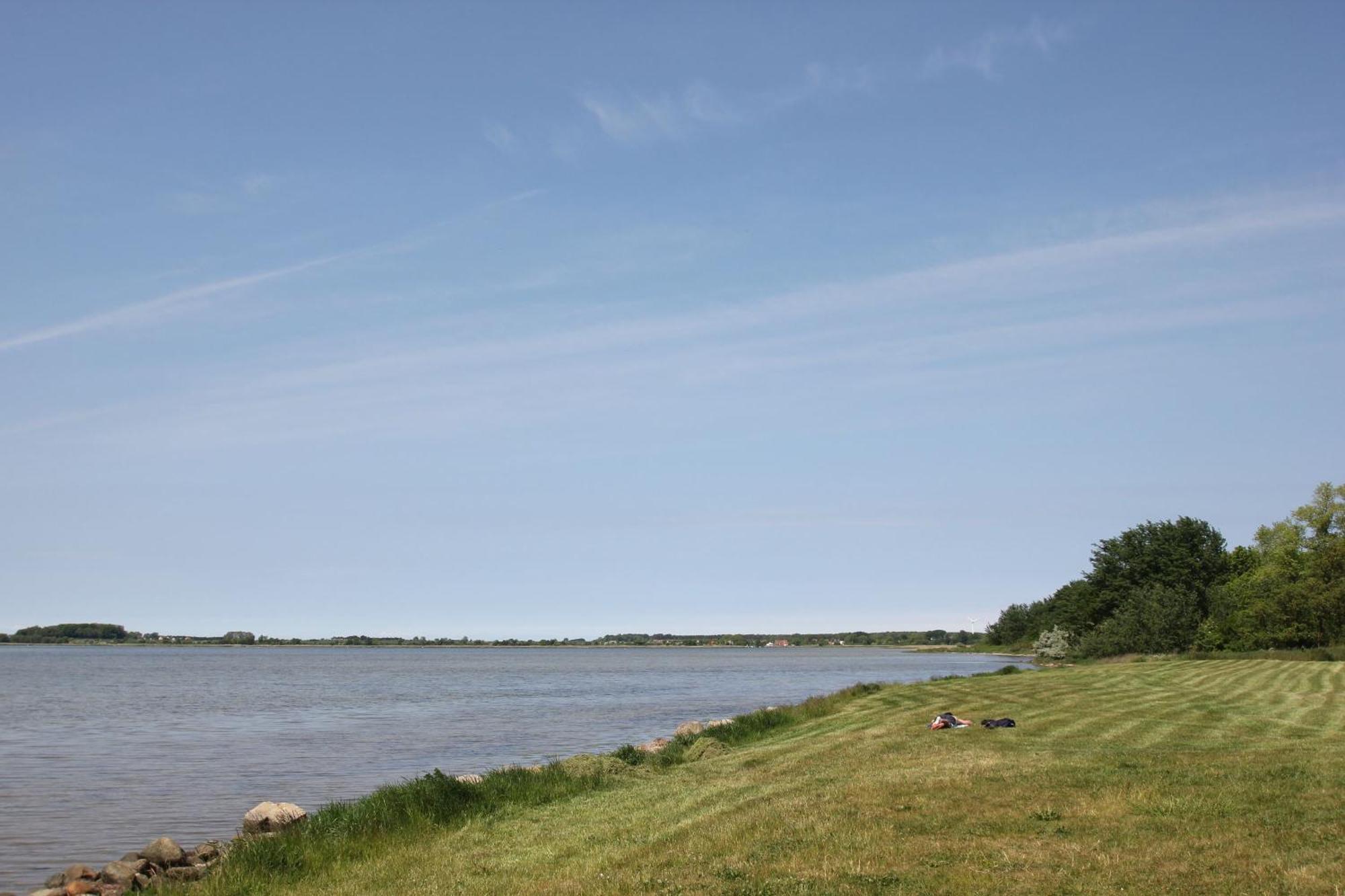 Hafennahe Ferienwohnung Mit Balkon Und Meerblick - Hafenhaeuser Wiek Wohnung 14 Wiek auf Rügen Exteriör bild